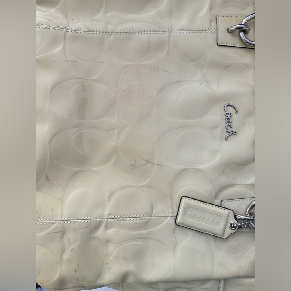 Coach Shoulder bag. Zip closure. - Picture 11 of 15